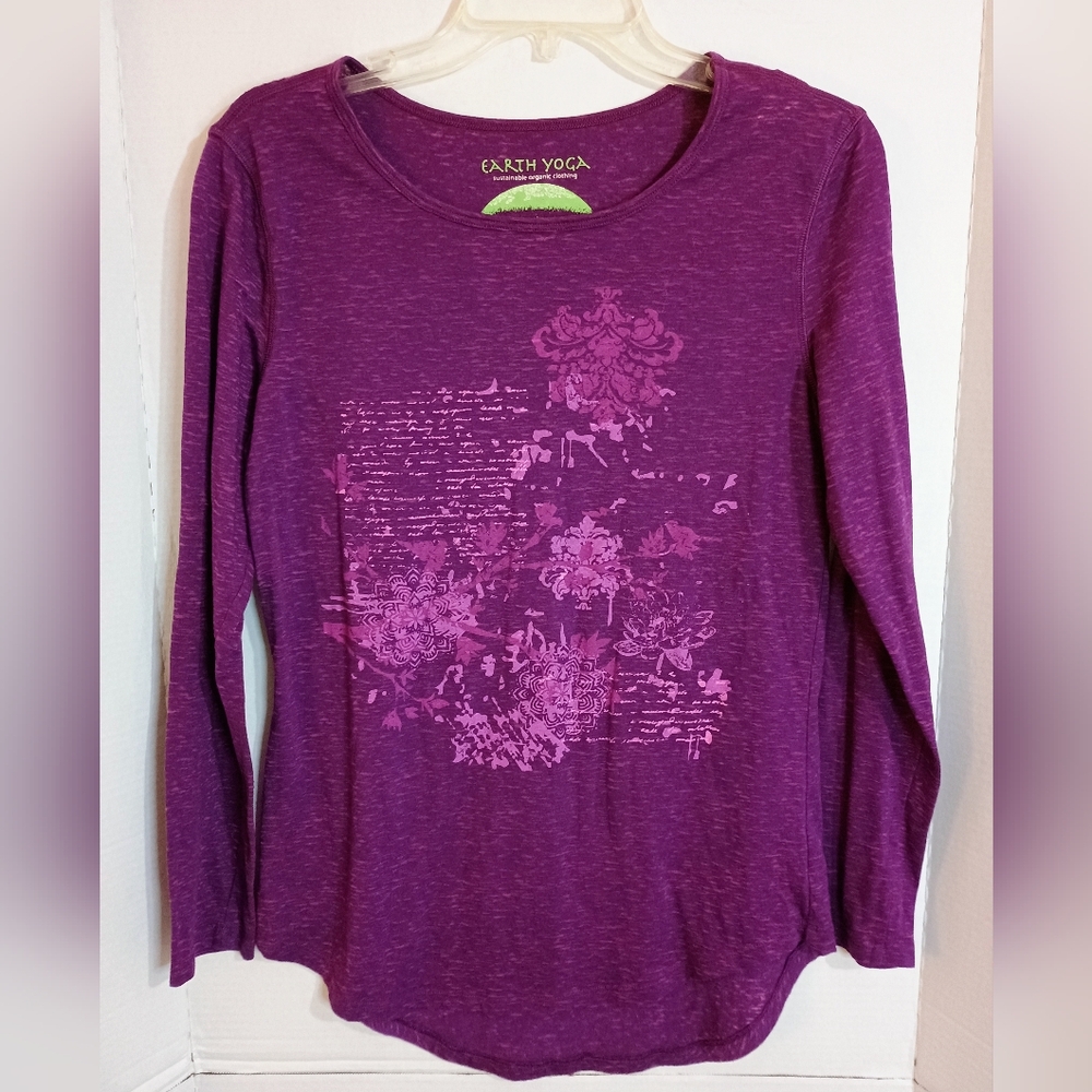 Earth Yoga Women's Long Sleeve T-shirt Size Large